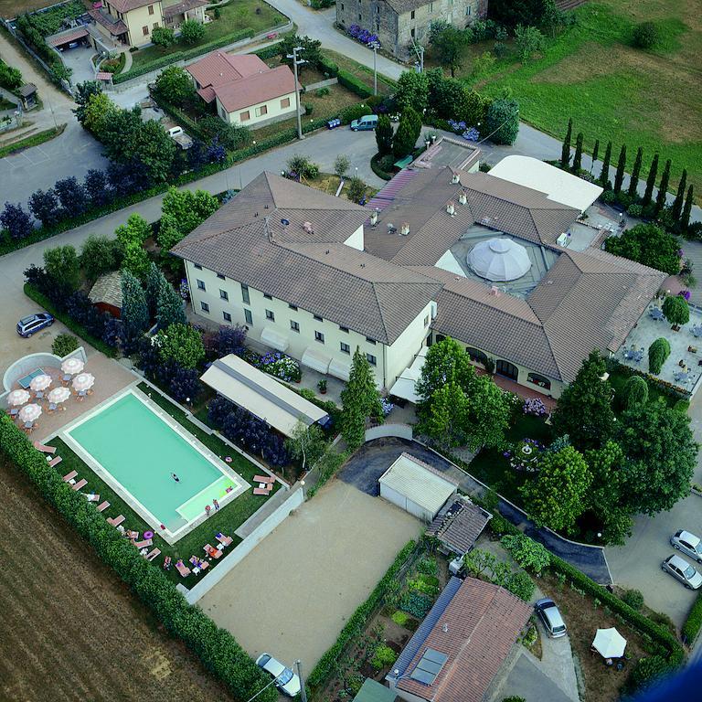 Hotel Ristorante La Lanterna Кастельнуово-ді-Гарфаньяна Екстер'єр фото